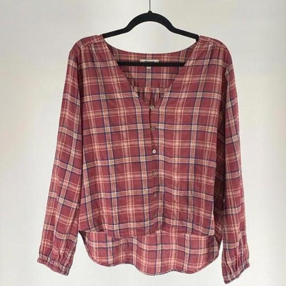 Chic Plaid Button-Up Top - Picture 1 of 2